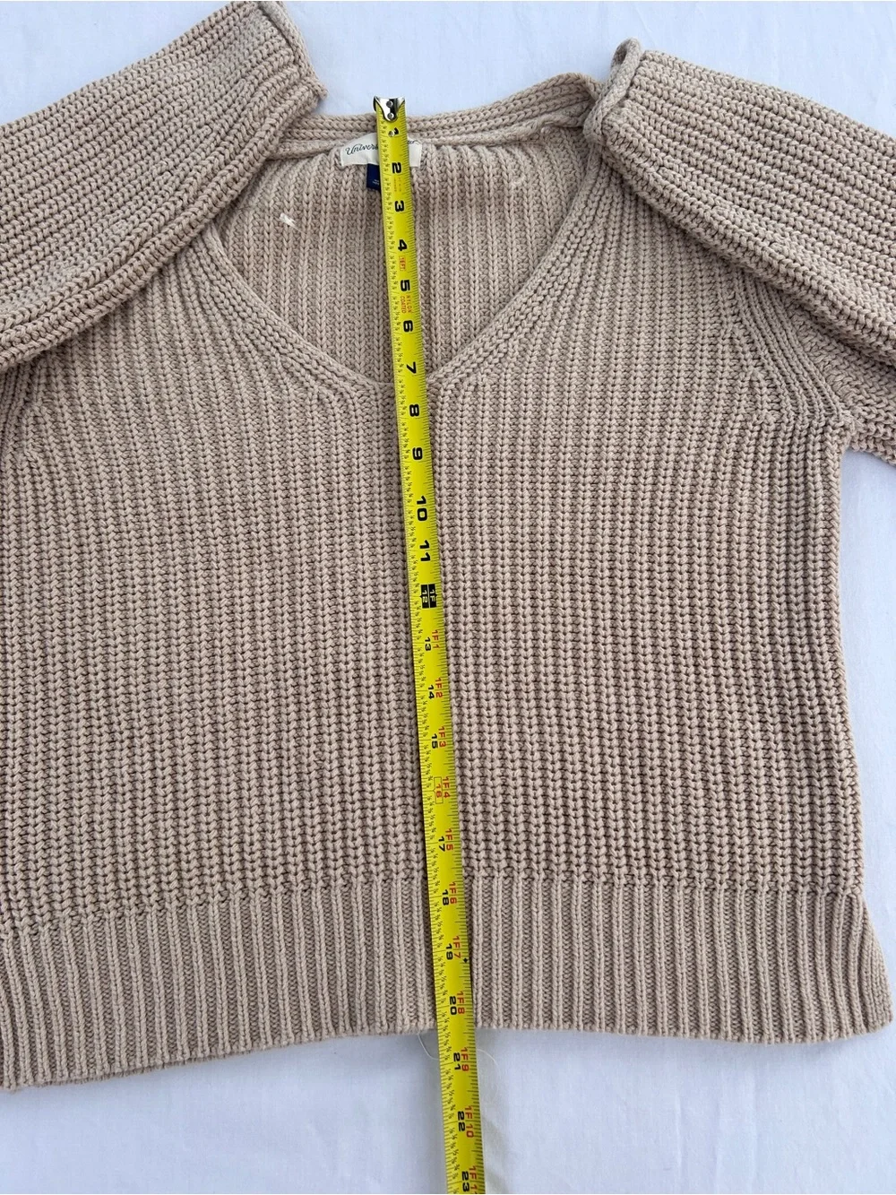 V-Neck Chunky Crochet-Look Fisherman Sweater in Taupe